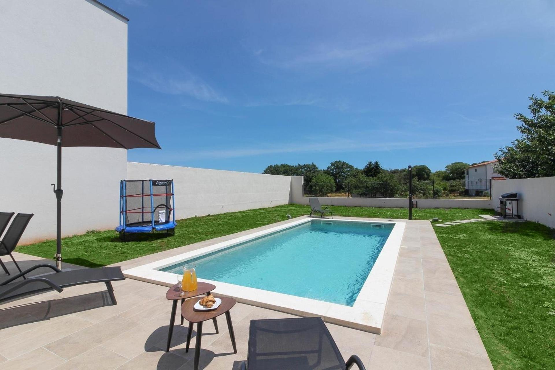Ferienhaus Mit Privatpool Fuer 4 Personen Ca 60 Qm In Sisan, Istrien Suedkueste Von Istrien Экстерьер фото