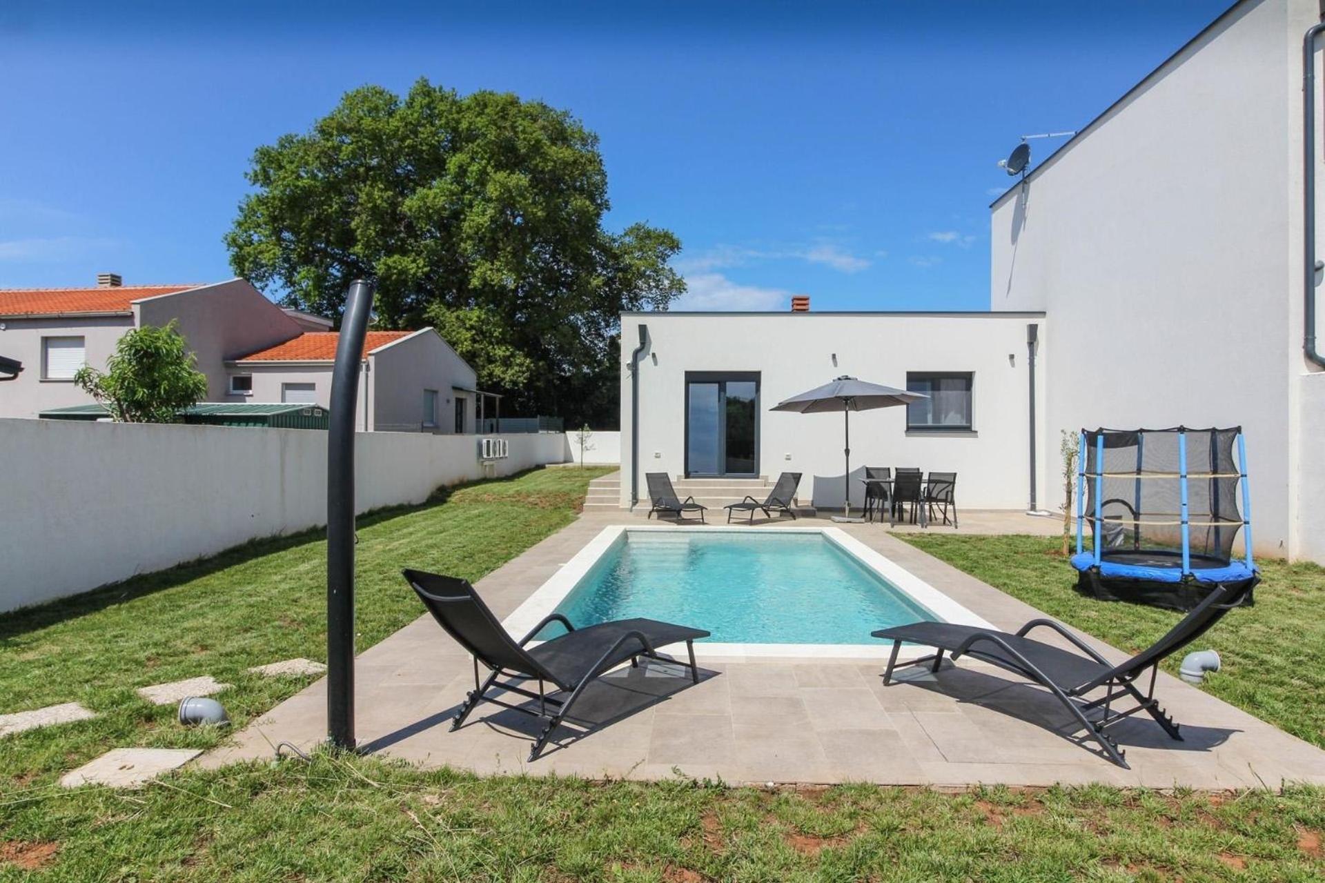 Ferienhaus Mit Privatpool Fuer 4 Personen Ca 60 Qm In Sisan, Istrien Suedkueste Von Istrien Экстерьер фото
